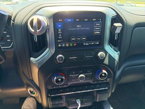 Used 2021 Chevrolet Silverado 1500 LTZ AWD/4WD image 10