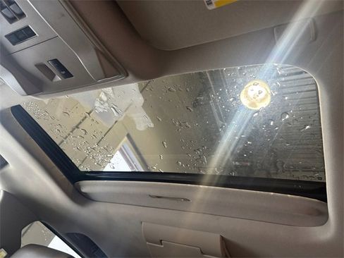 Used 2018 GMC Yukon XL SLT w/ Premium Edition image 26