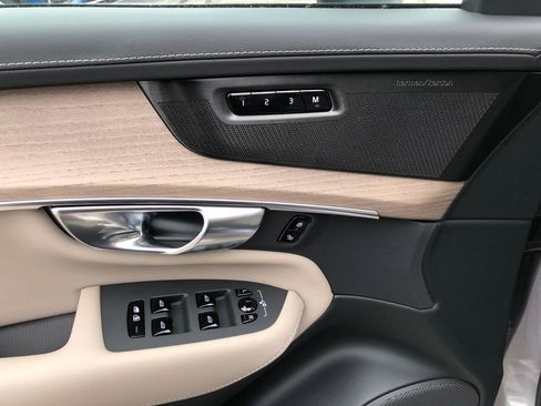 New 2026 Volvo XC90 B5 Plus image 11