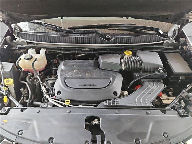 Used 2023 Chrysler Pacifica Touring-L FWD image 23
