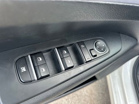 Used 2024 Kia Forte LXS w/ LXS Technology Package FWD image 13