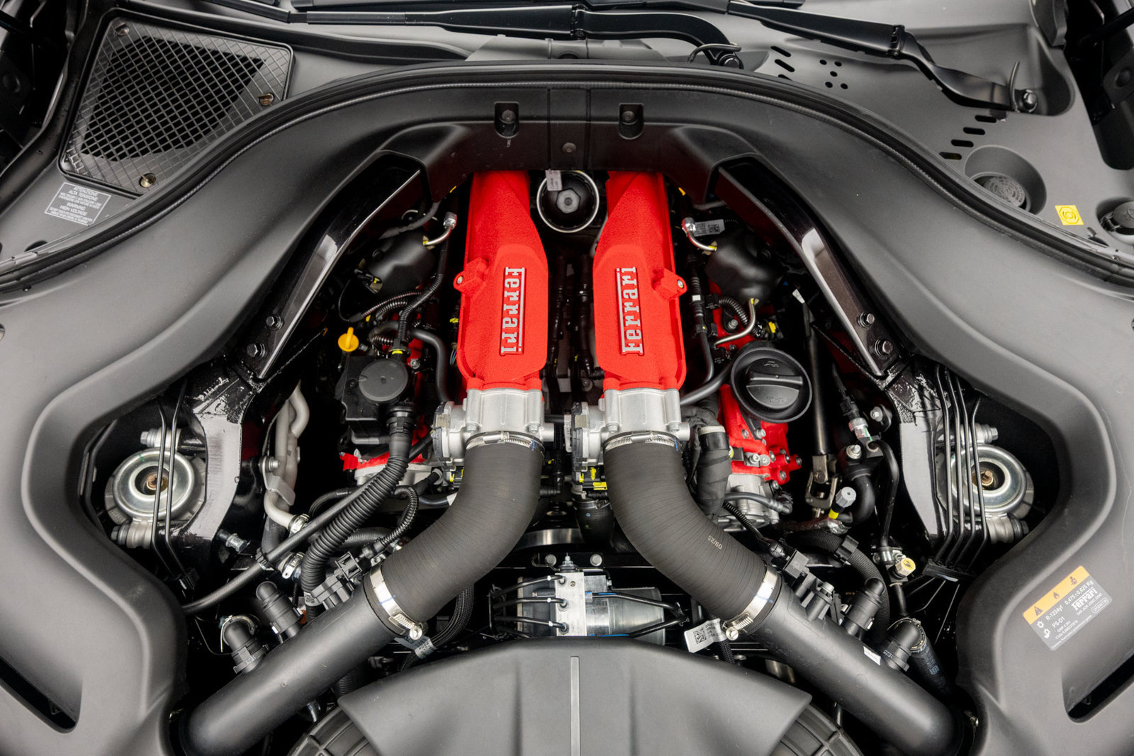 Used 2026 Ferrari Roma Spider RWD image 44