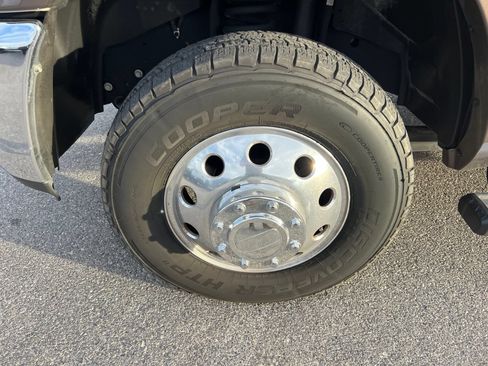 Used 2018 RAM 3500 Laramie AWD/4WD image 11