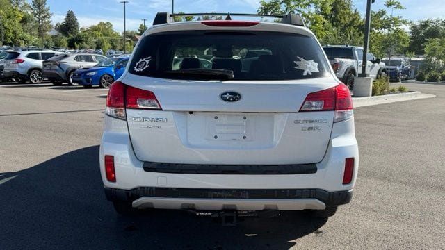 Used 2013 Subaru Outback 3.6R Limited AWD/4WD image 4