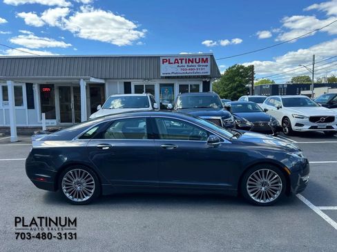 Used 2013 Lincoln MKZ Hybrid FWD image 2