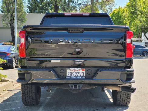 Used 2023 Chevrolet Silverado 1500 Custom w/ LPO, Dark Essentials Package AWD/4WD image 5