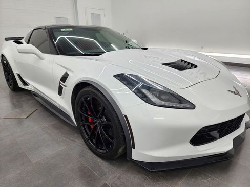 Used 2017 Chevrolet Corvette Grand Sport image 2