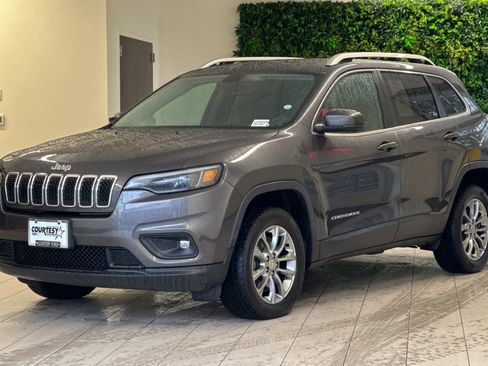 Used 2020 Jeep Cherokee Latitude Plus w/ Comfort/Convenience Group image 8