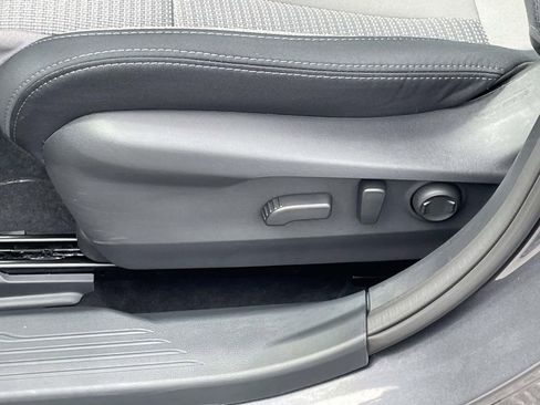 Used 2025 Subaru Outback Premium w/ Popular Package #1 image 18