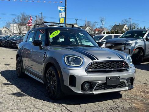 Used 2024 MINI Cooper Countryman S image 1