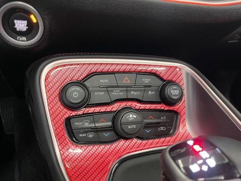 Used 2019 Dodge Challenger R/T w/ Plus Package image 28