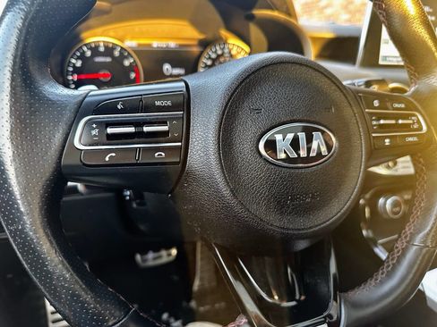 Used 2018 Kia Stinger GT2 image 18