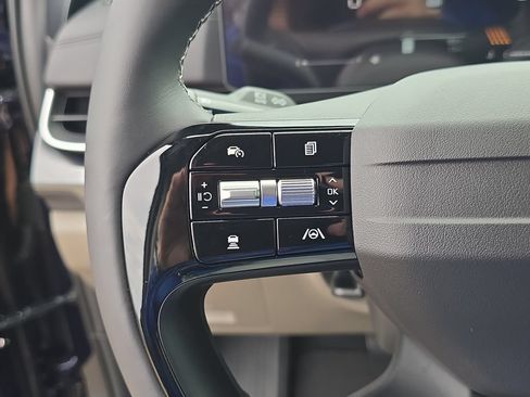 New 2027 Kia Carnival FWD image 30