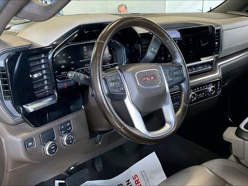 Used 2025 GMC Sierra 1500 SLT RWD image 4