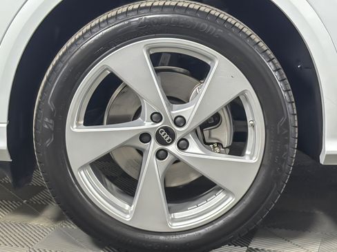 Used 2025 Audi Q5 Premium Plus w/ Premium Plus AWD/4WD image 25