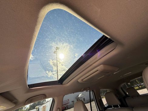 Used 2017 Honda Pilot Touring image 10