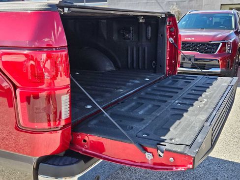 Used 2020 Ford F150 Lariat w/ Equipment Group 502A Luxury AWD/4WD image 29