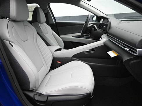 New 2026 Hyundai Elantra Limited image 11