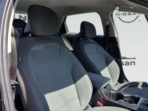 Used 2025 Kia K4 FWD image 30
