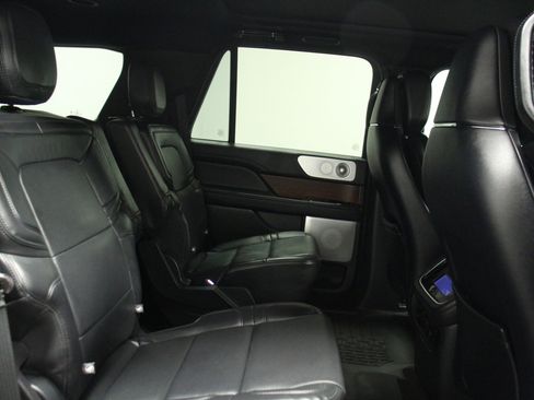 Used 2024 Lincoln Navigator Reserve image 18