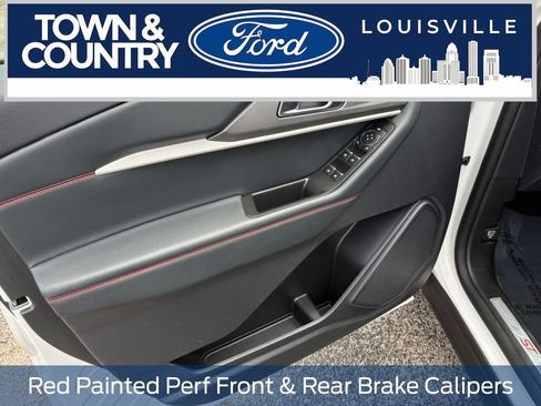 Used 2025 Ford Explorer ST-Line w/ ST-Line Street Pack AWD/4WD image 10