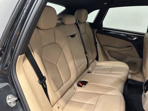 Used 2026 Porsche Macan AWD/4WD image 41