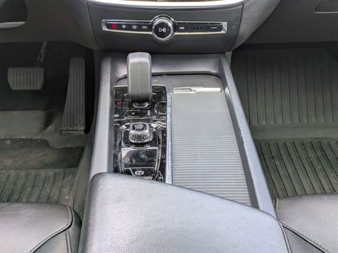 Used 2023 Volvo S60 B5 Core w/ Protection Package Premier image 19