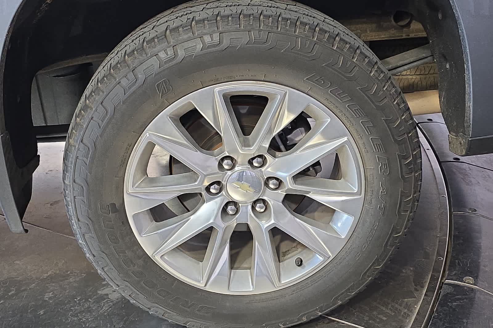 Used 2019 Chevrolet Silverado 1500 LTZ AWD/4WD image 12