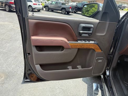 Used 2015 Chevrolet Silverado 1500 High Country w/ High Country Premium Package image 40