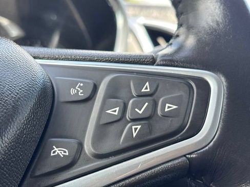 Used 2022 Chevrolet Equinox LT FWD image 22
