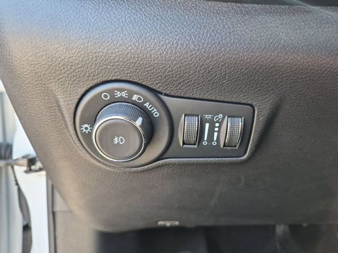 Used 2023 Jeep Compass Limited AWD/4WD image 17