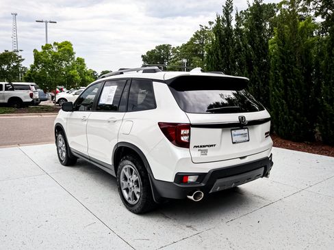 Used 2025 Honda Passport TrailSport image 8