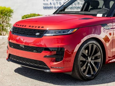 New 2025 Land Rover Range Rover Sport Dynamic SE image 2