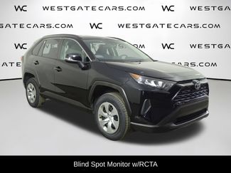 Used 2021 Toyota RAV4 LE FWD video 2
