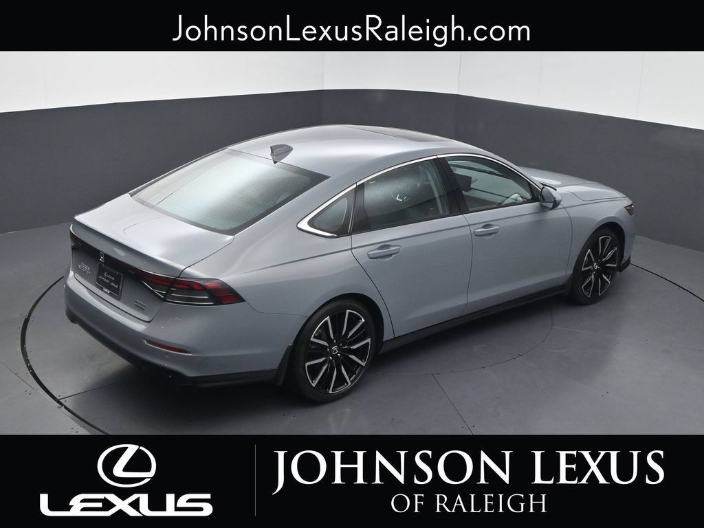 Used 2023 Honda Accord Touring image 27