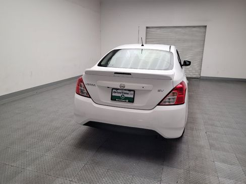 Used 2019 Nissan Versa SV FWD image 7