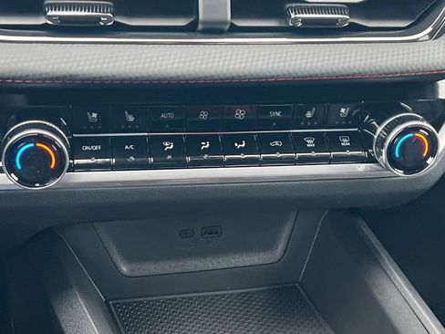 New 2026 Chevrolet Equinox RS image 17