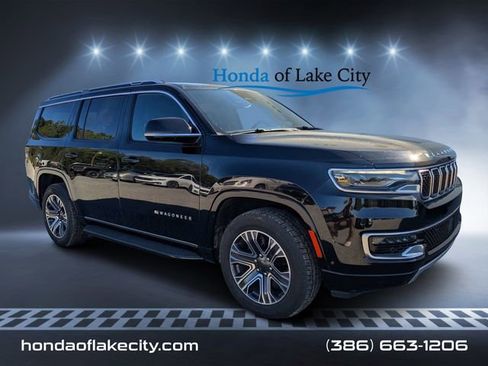 Used 2024 Jeep Wagoneer Series II w/ Flexible Seating Group image 1