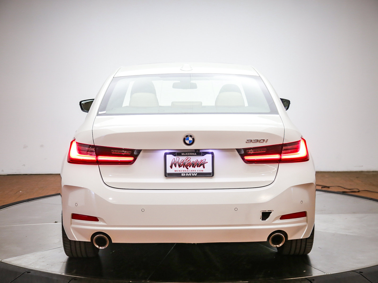 Used 2023 BMW 330i Sedan w/ Driving Assistance Package RWD image 6