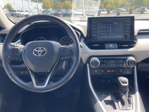 Used 2019 Toyota RAV4 XLE Premium w/ Cold Weather Package FWD image 11