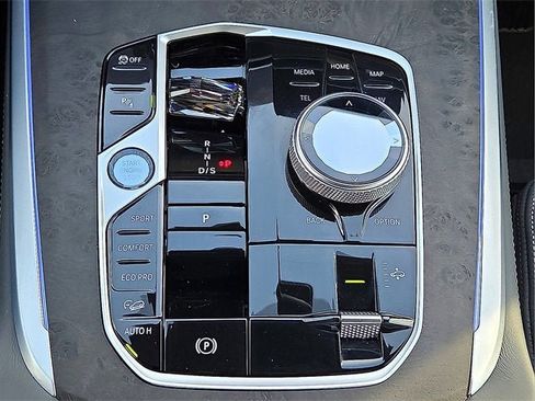 Used 2025 BMW X7 xDrive40i w/ Executive Package image 20