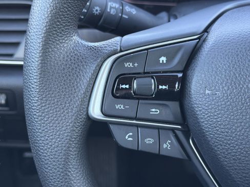 Used 2018 Honda Accord EX image 12