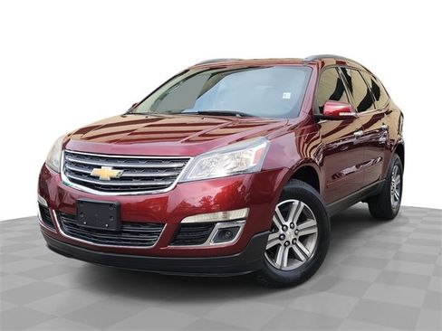 Used 2017 Chevrolet Traverse LT image 1