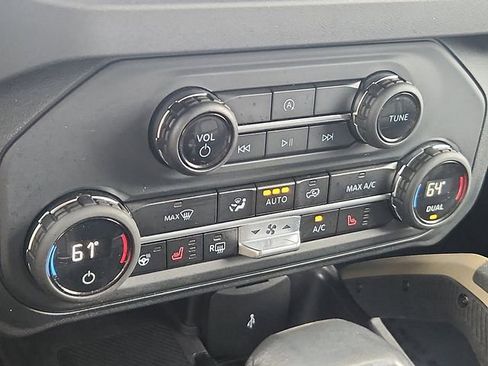 Used 2025 Ford Bronco Badlands AWD/4WD image 10