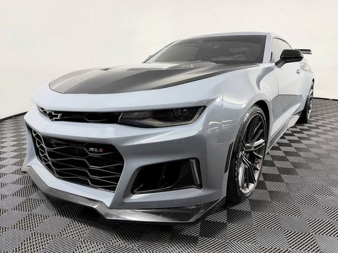 Used 2019 Chevrolet Camaro ZL1 RWD image 3