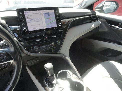 Used 2024 Toyota Camry XLE w/ Navigation Package AWD/4WD image 9
