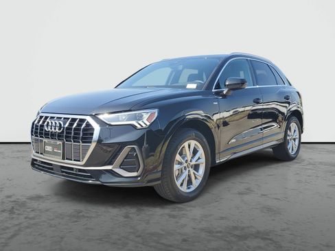 Used 2025 Audi Q3 2.0T Premium Plus w/ Premium Plus Package AWD/4WD image 2