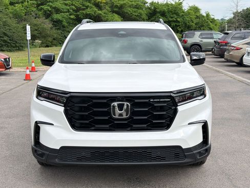 Used 2025 Honda Pilot Black Edition image 6