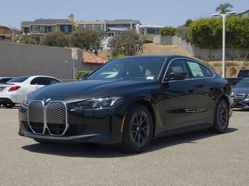 New 2026 BMW i4 eDrive40 w/ Parking Assistance Package RWD image 2