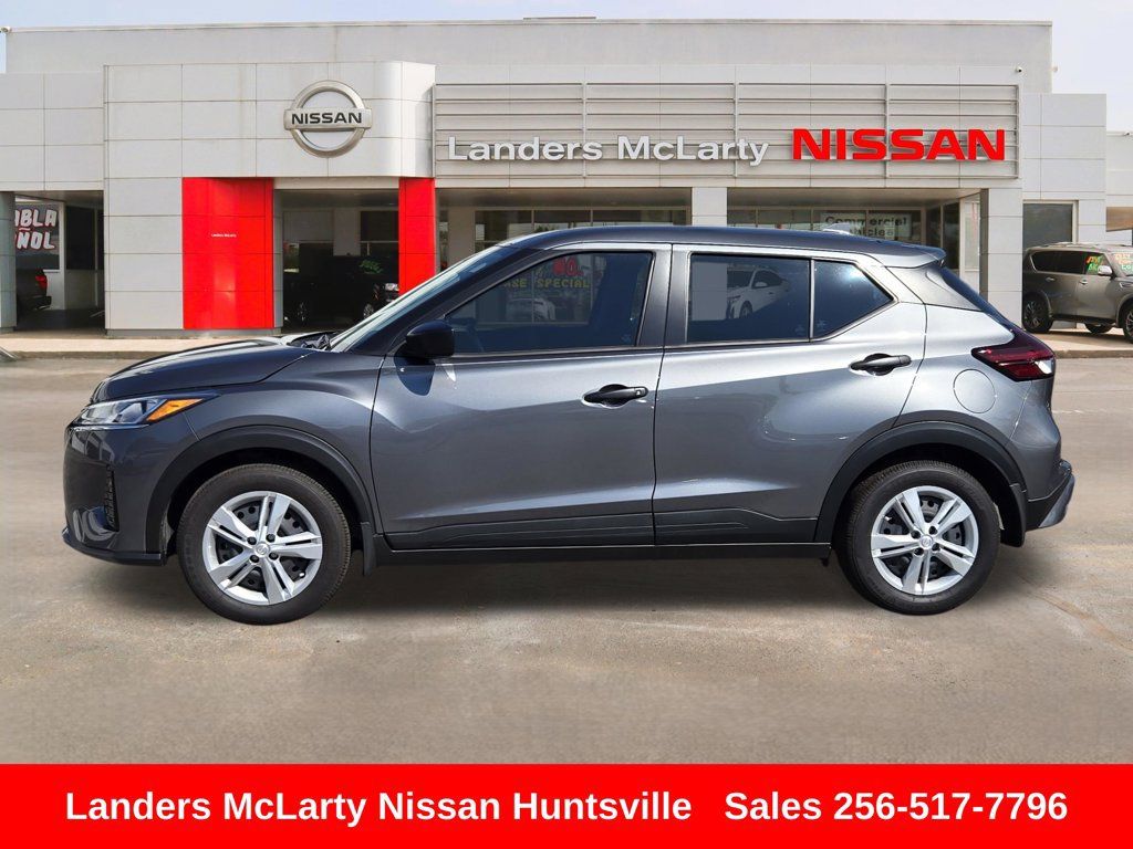 Used 2025 Nissan Kicks Play S FWD image 8